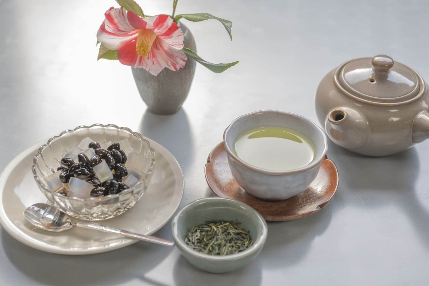 東川の煎茶とスイーツセット